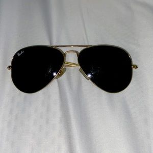 Ray Ban Gold Rim Aviator Sunglasses